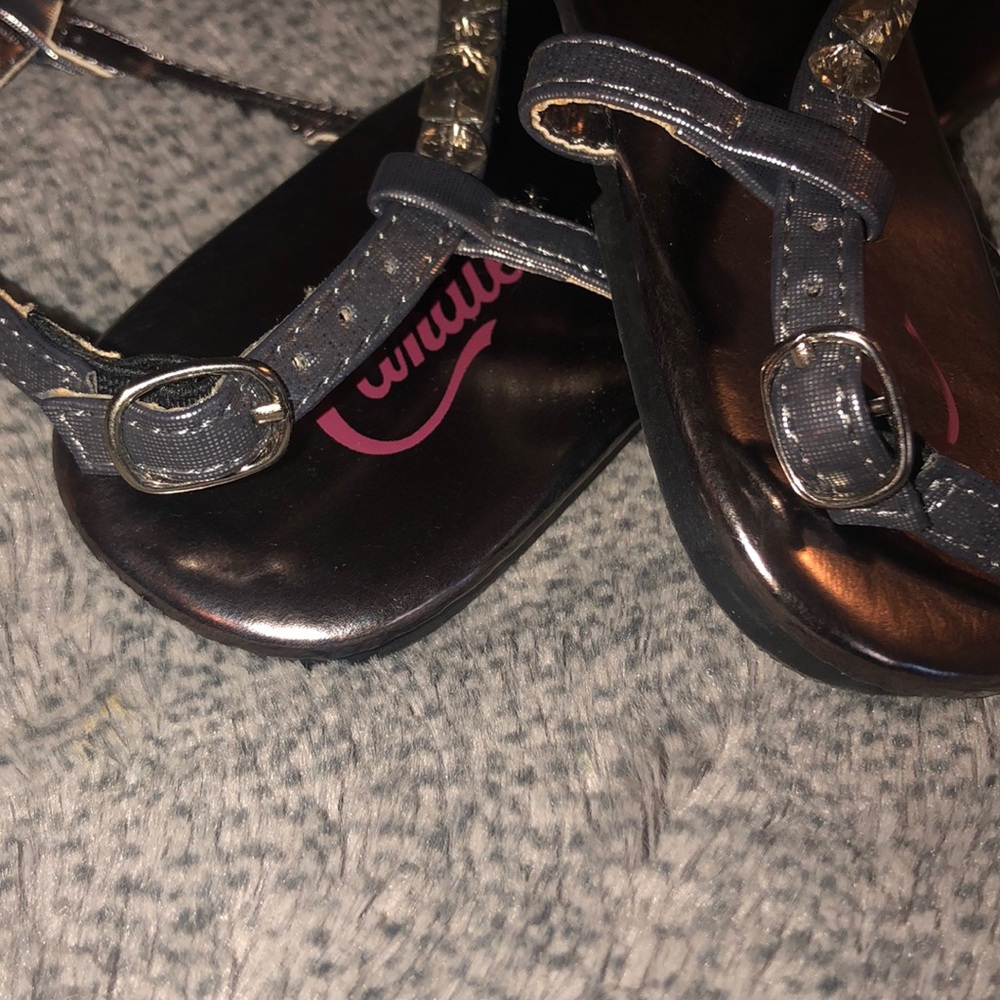 🌶️🌶️🌶️ Candies Silver Rhinestone Sandals - Picture 5 of 8